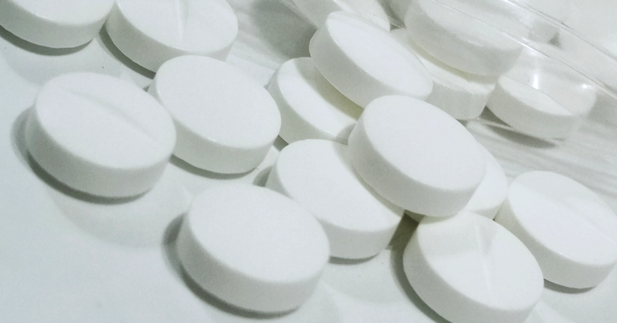 Round white Metformin pills
