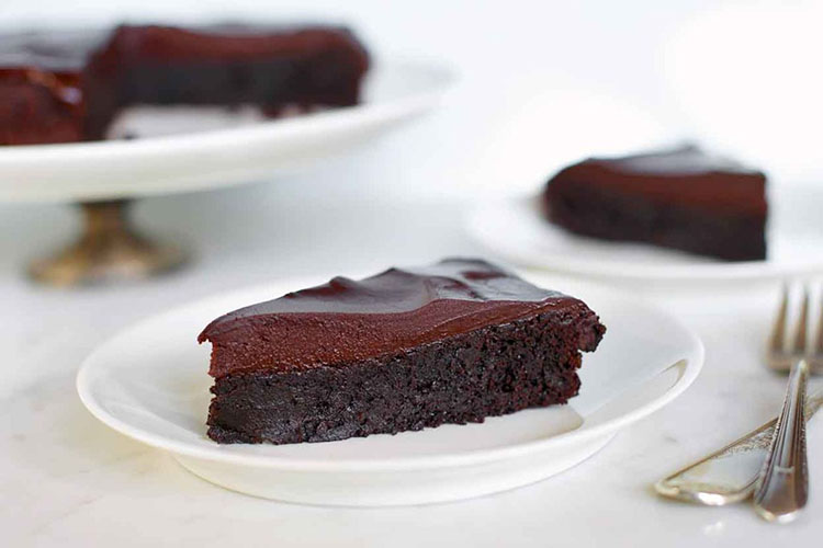 Flourless chocolate cake